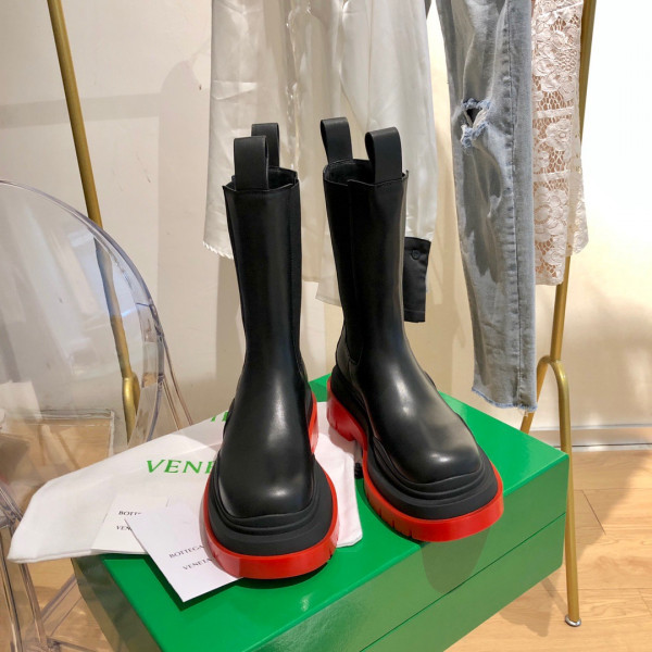 Bo*te*ga ve*ne*ta tire