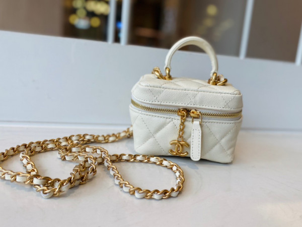 CL SMALL VANITY WITH CHAIN