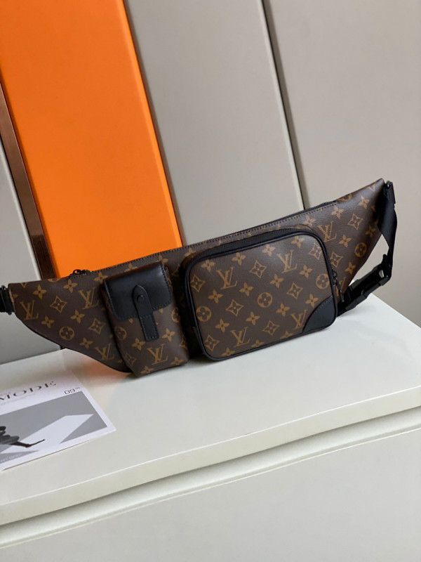 l**is V*t*n christopher bumbag