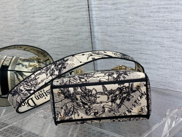 D*or medium lady d-lite bag