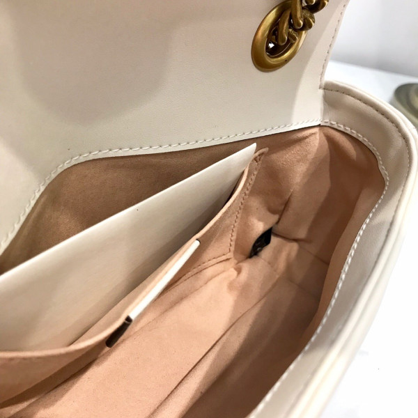 G*u*i gg marmont 22cm