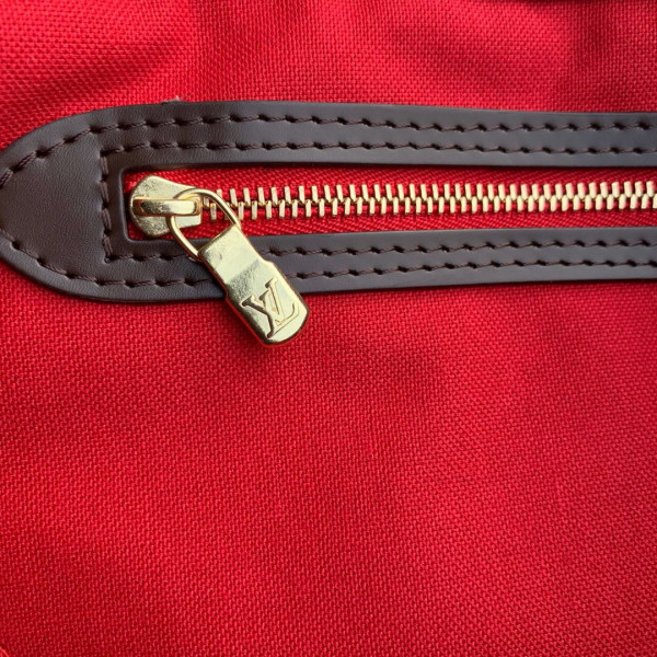 l**is V*t*n speedy bandouliere 30