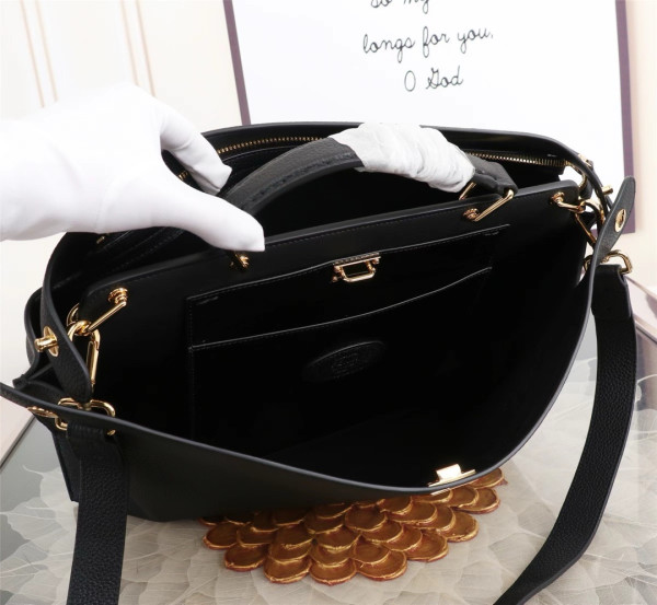 F**di peekaboo tote-38-16-33cm