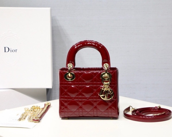 lady D*or mini with cow patent leather