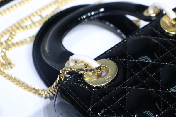 lady D*or mini with cow patent leather