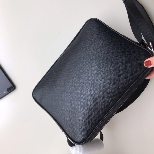 l**is V*t*n messenger