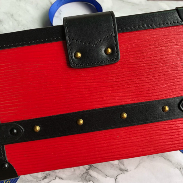 l**is V*t*n petite malle