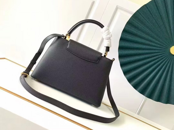 l**is V*t*n capucines mm