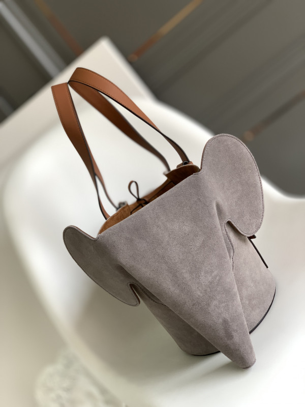 LOEWE Elephant Basket bag