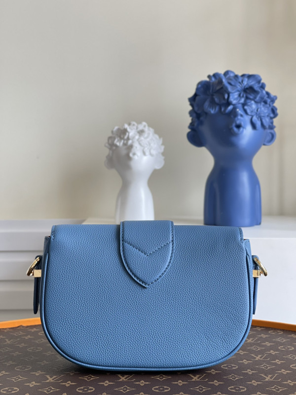 l**is V*t*n pont 9 soft mm