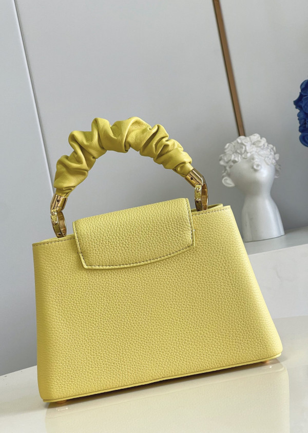 l**is V*t*n capucines bb