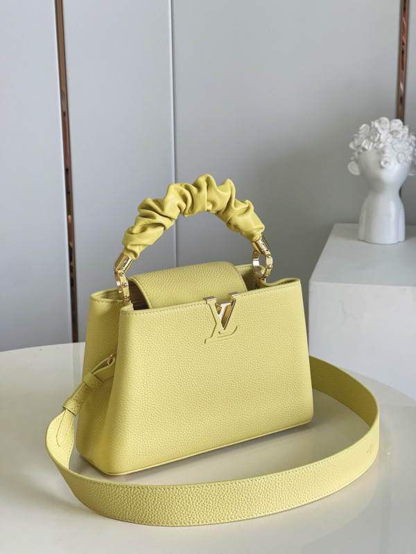 l**is V*t*n capucines bb