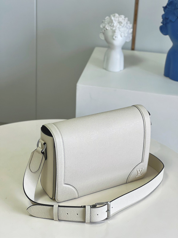 l**is V*t*n new flap messenger