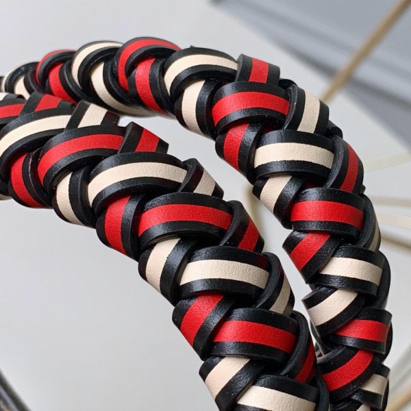 l**is V*t*n montaigne mm