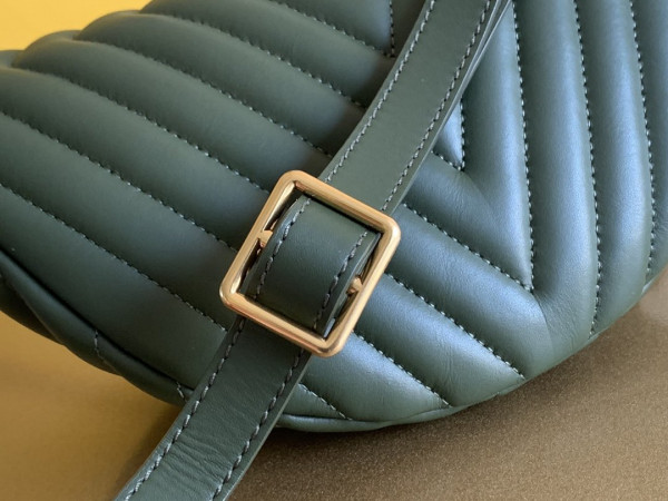 l**is V*t*n new wave bumbag