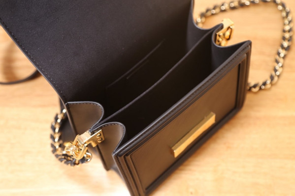 l**is V*t*n dauphine