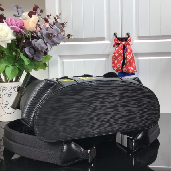 l**is V*t*n backpack