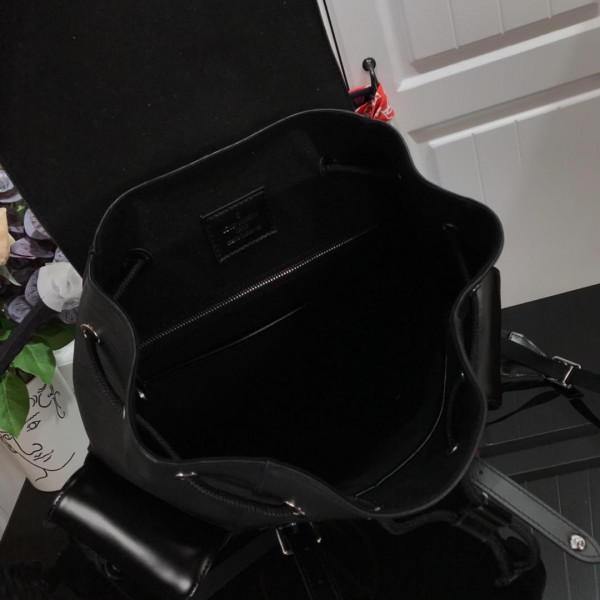 l**is V*t*n backpack