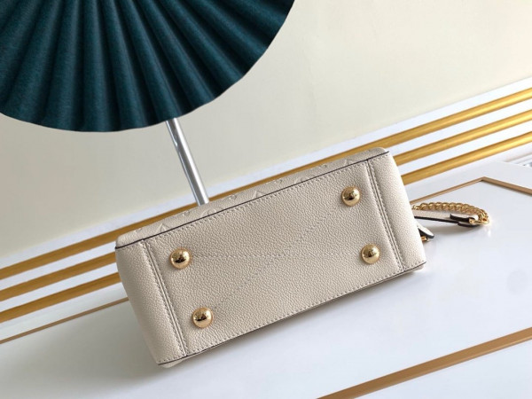 l**is V*t*n surene bb