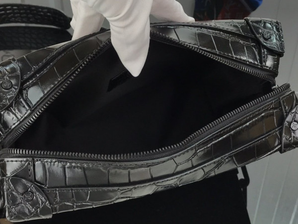 l**is V*t*n soft trunk