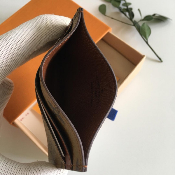 l**is V*t*n bandouliere 50double card holder