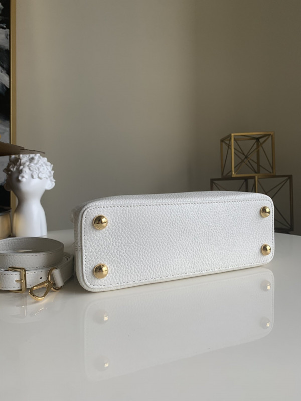 l**is V*t*n capucines bb