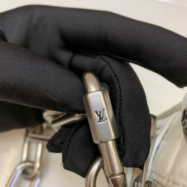 l**is V*t*n soft trunk