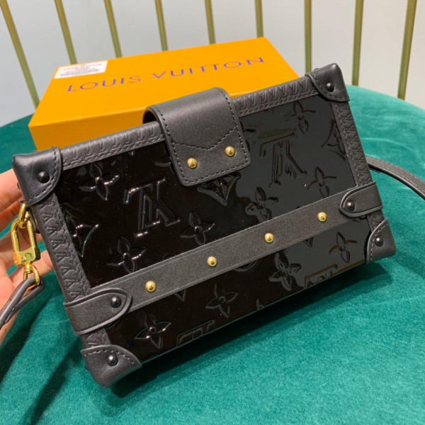 l**is V*t*n petite malle