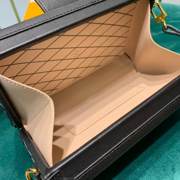 l**is V*t*n petite malle