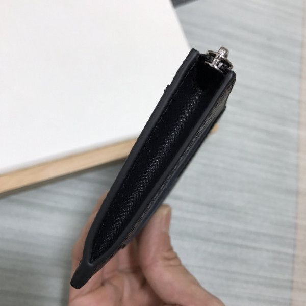 l**is V*t*n coin card holder