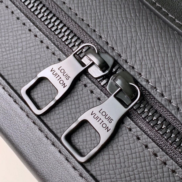 l**is V*t*n soft trunk