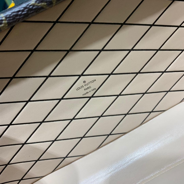 l**is V*t*n petite malle