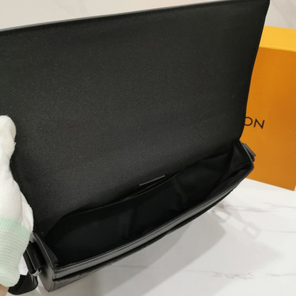 l**is V*t*n spring messenger