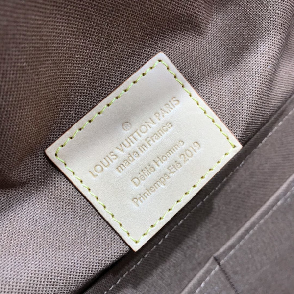 l**is V*t*n soft trunk backpack pm