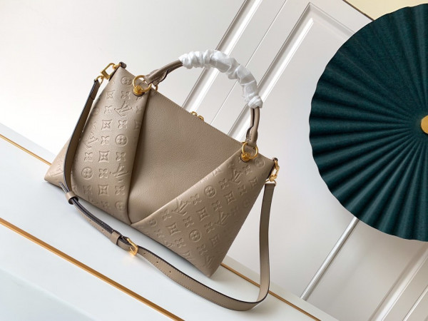 l**is V*t*n v tote mm