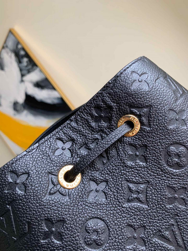 l**is V*t*n neonoe mm