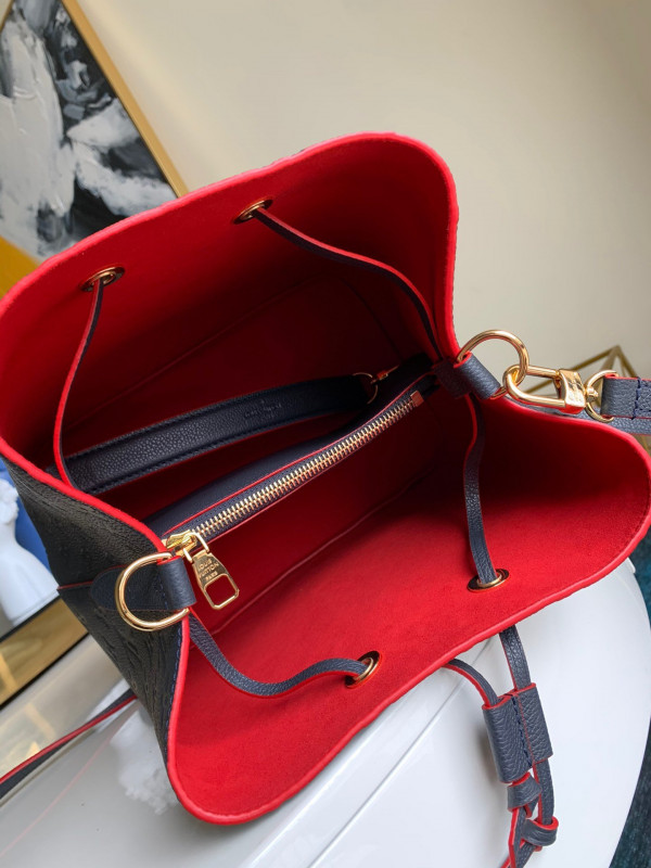 l**is V*t*n neonoe mm