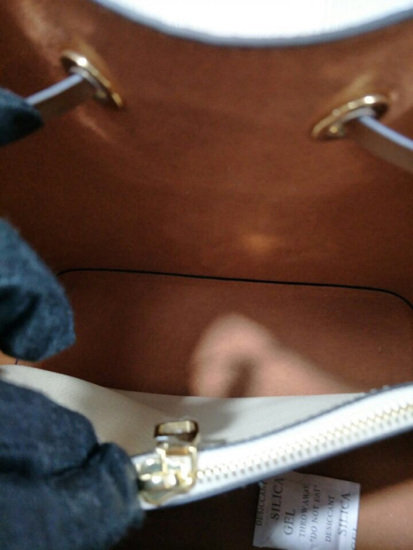 l**is V*t*n neonoe mm