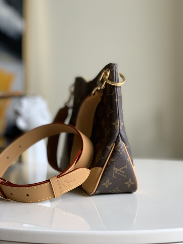 l**is V*t*n odÉon pm