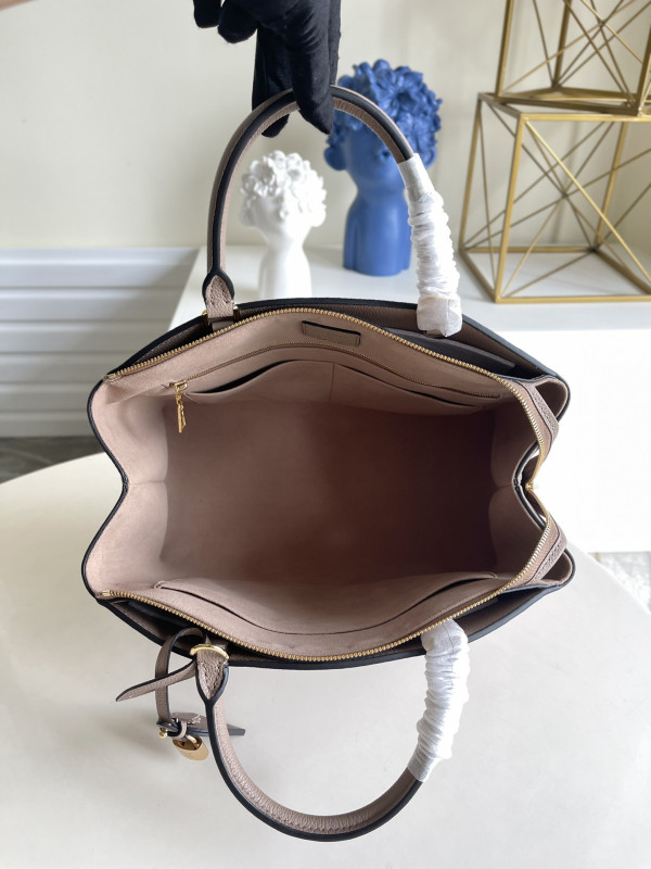 l**is V*t*n grand palais