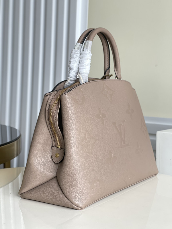 l**is V*t*n grand palais