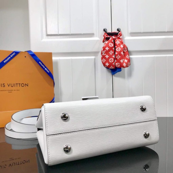 l**is V*t*n grenelle pm