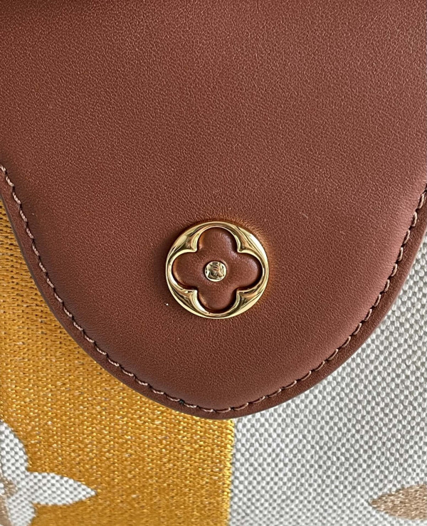 l**is V*t*n capucines bb