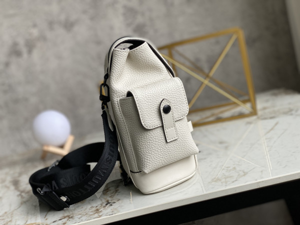 l**is V*t*n christopher xs