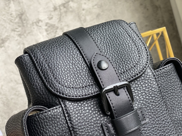 l**is V*t*n christopher xs