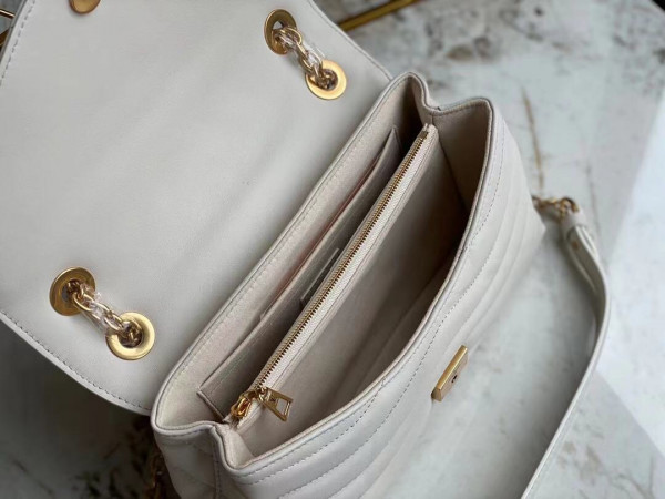 l**is V*t*n new wave chain bag