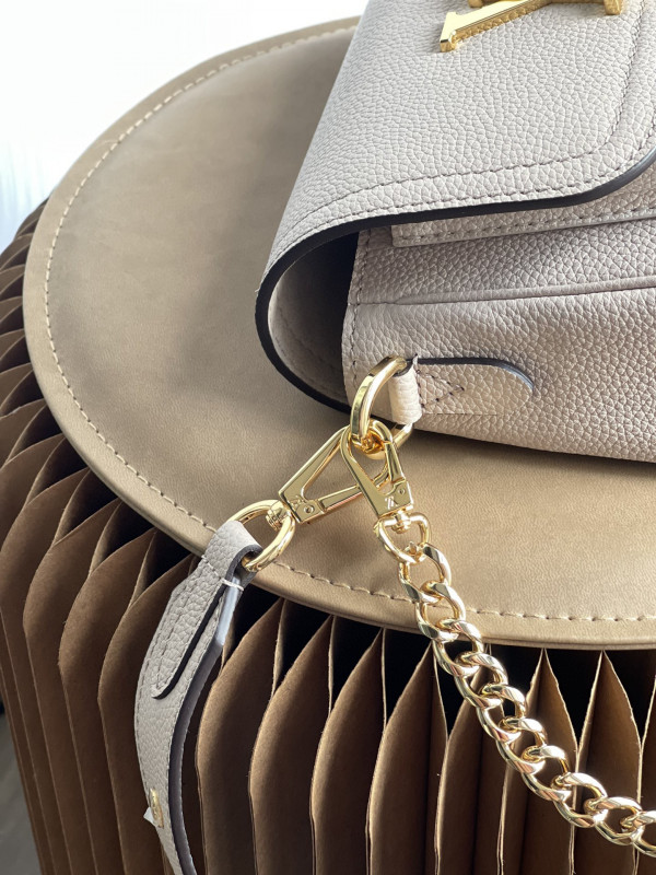 l**is V*t*n lockme tender