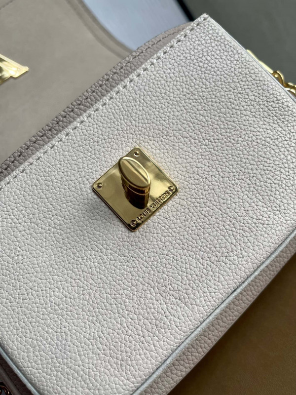 l**is V*t*n lockme tender