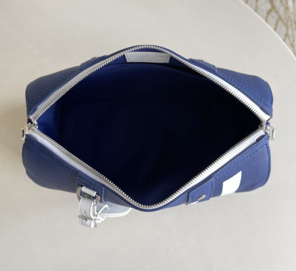 l**is V*t*n city keepall