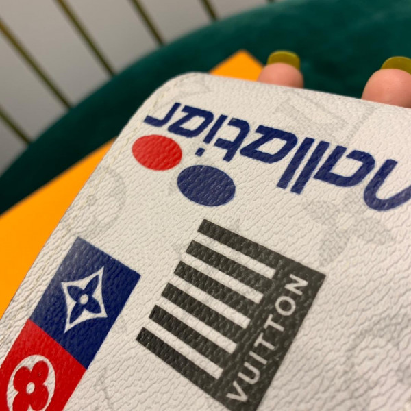 l**is V*t*n multiple wallet